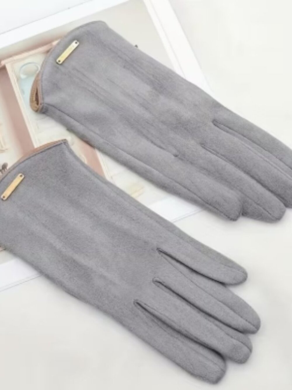 New Luxury Light Gray Faux Suede Thermal Touchscreen Gloves w/ Silky Lining